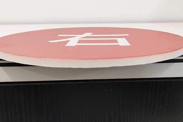 得馬Z3高速巡邊雕刻機切割的KT板